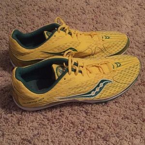 Saucony Kilkenny XC4 running shoes.